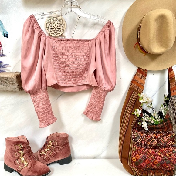 Exaggerated puff sleeves satin boho blouse w shabby chic vacay vibe - Picture 9 of 13